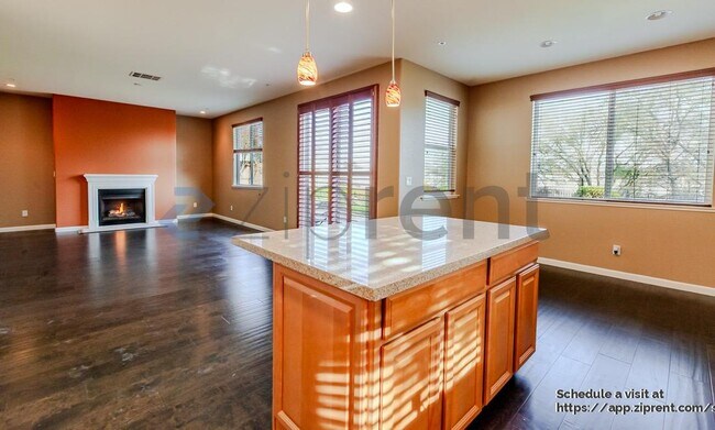 Building Photo - 681 Ringneck Ct