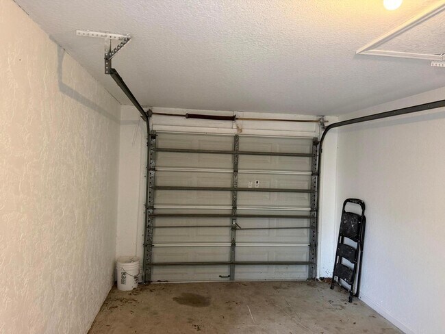 Building Photo - 14011 Veronica Ct