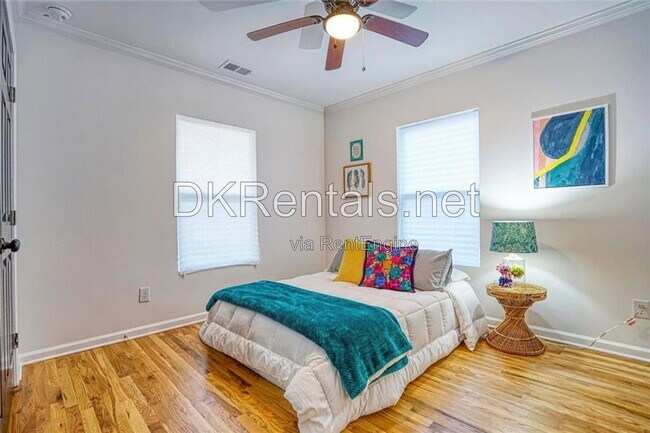 Building Photo - 2230 Beecher Cir SW