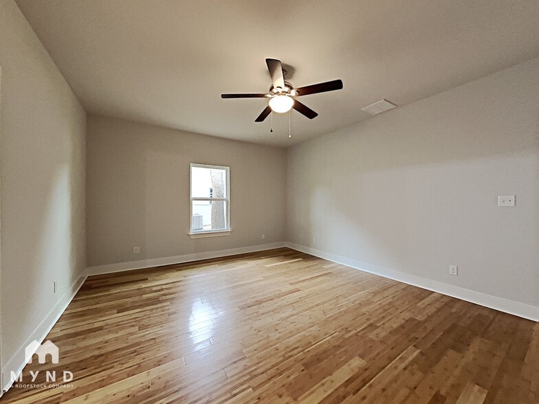 Building Photo - 423 Channing Ave