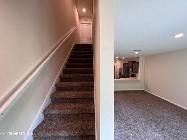 Building Photo - 266 Aralia Ln