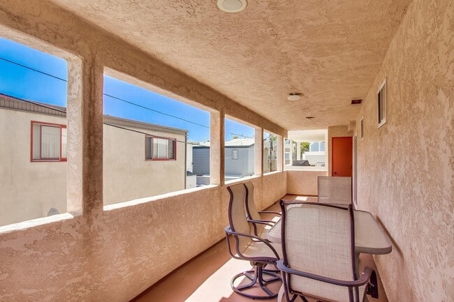 Building Photo - 831 Allerton Ct