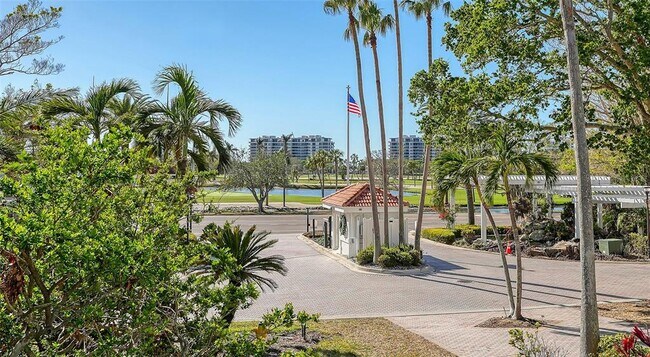 Building Photo - 350 Gulf of Mexico Dr