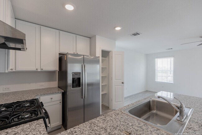 Building Photo - 8326 Piedra Medina