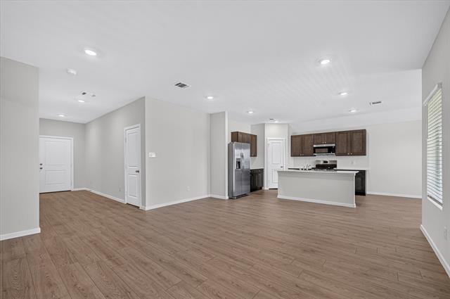 Building Photo - 503 Red Dr