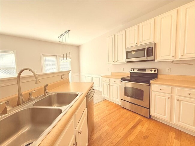 Building Photo - 1833 Willow Branch Ln