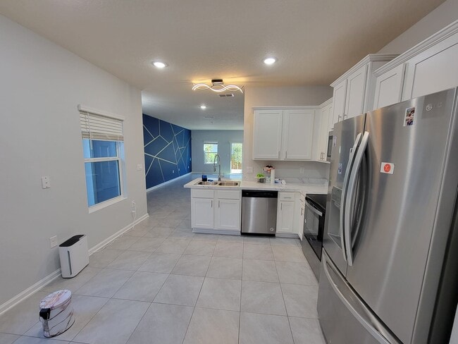 Building Photo - 7635 Legacy Trl