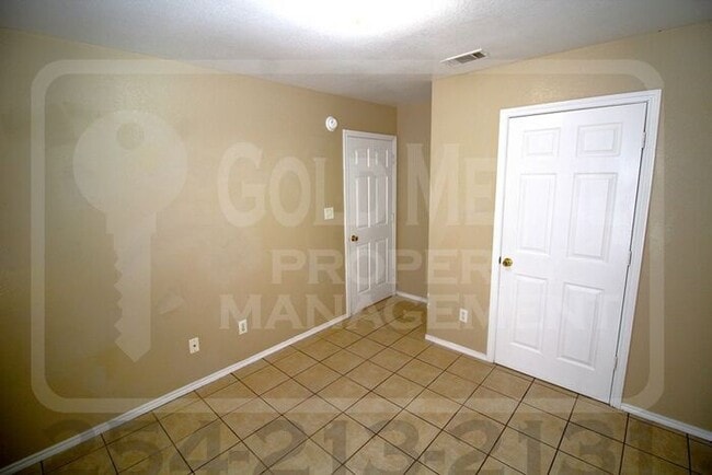 Building Photo - 3408 Barcelona Dr