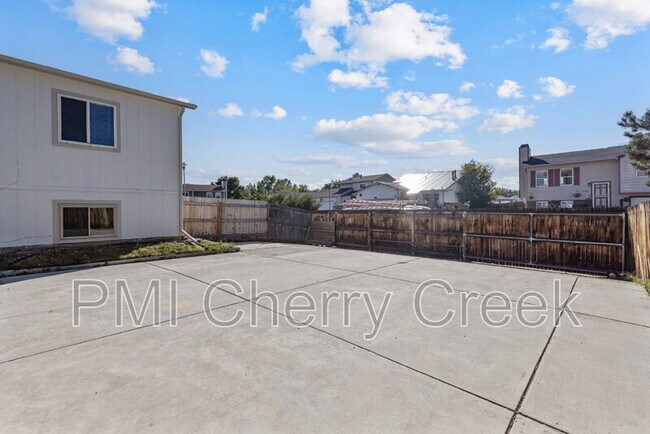 Building Photo - 11883 W Marlowe Pl