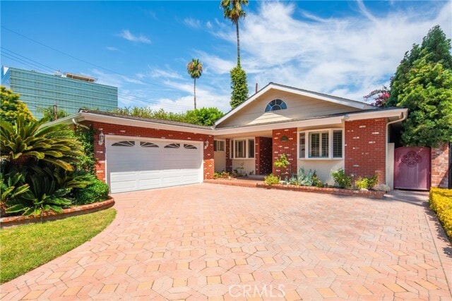 Building Photo - 4542 Collett Ave