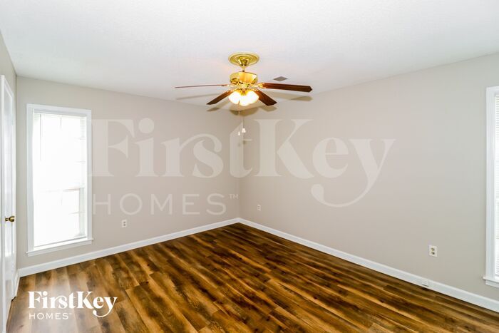 Building Photo - 6229 Skyview Cir