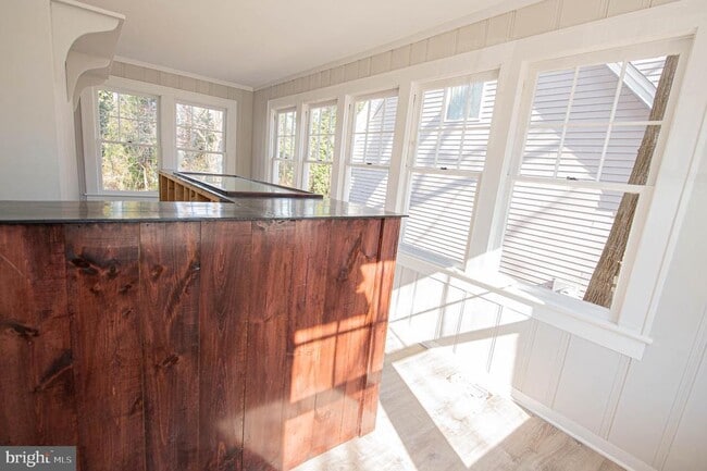 Building Photo - 417 Winder St