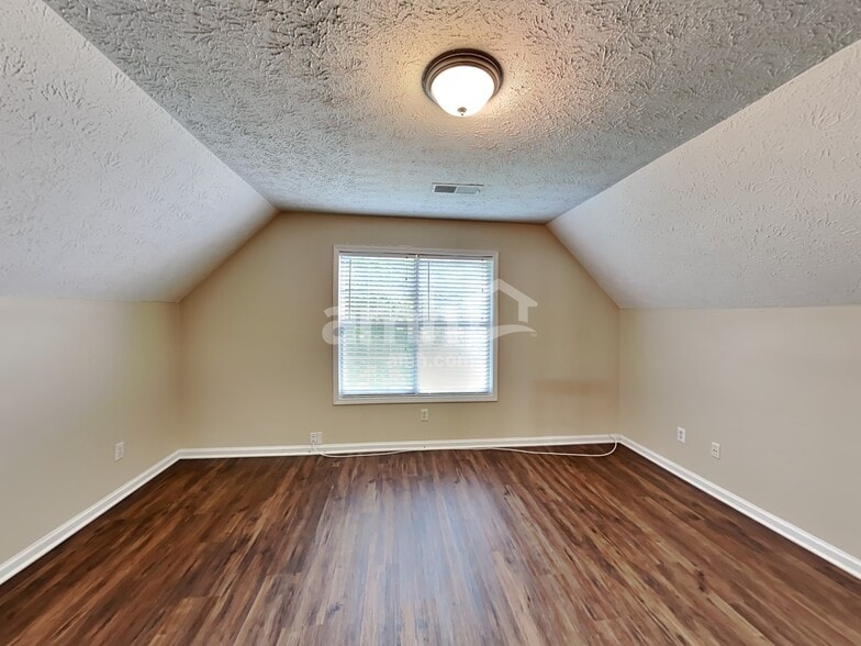 Building Photo - 2380 Sailor Ln