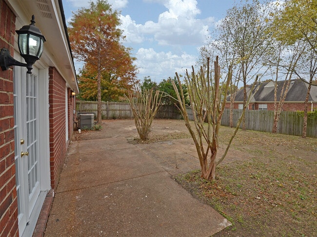 Building Photo - 3 bed, 2 bath near Macon and Houston Levee