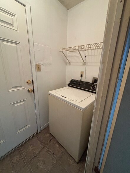 Building Photo - 929 Cypress Ave