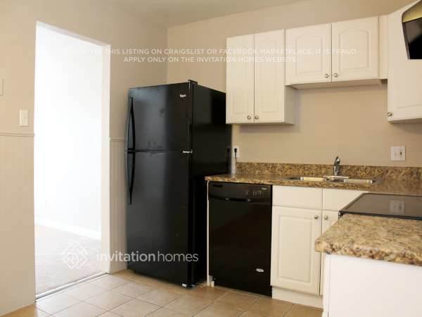 Building Photo - 13298 Lackland Dr