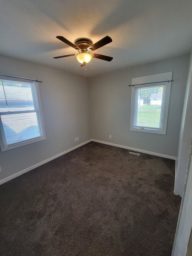 Building Photo - Beautiful 3 Bed 2 Bath House!
