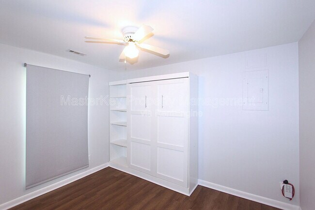 Building Photo - 1610 Burnley Dr