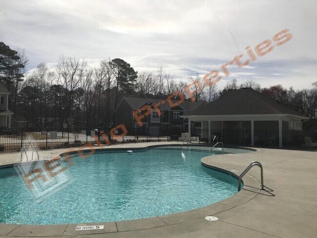 Building Photo - Beautiful 2 Story 3 Bedroom End Unit Townh...