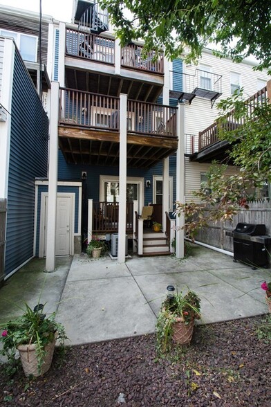 Building Photo - 160 O St