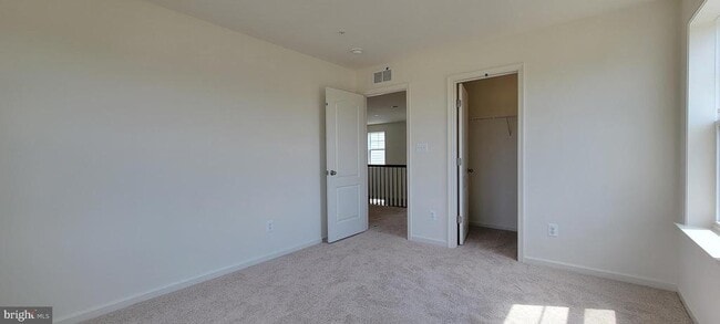 Building Photo - 9431 Alloway Dr