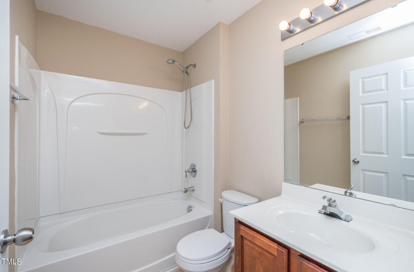 2nd Floor - Full Bath - 2230 Valley Edge Dr