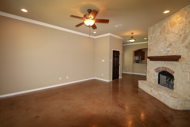 Building Photo - 3125 Silver Saddle Dr
