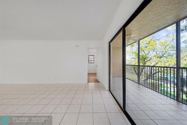 Building Photo - 2031 Coral Ridge Dr