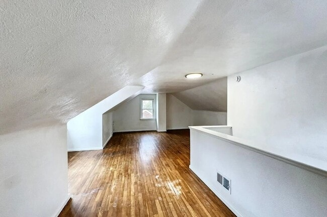 Building Photo - Available Now! Newly Renovated 3 Bedroom, ...