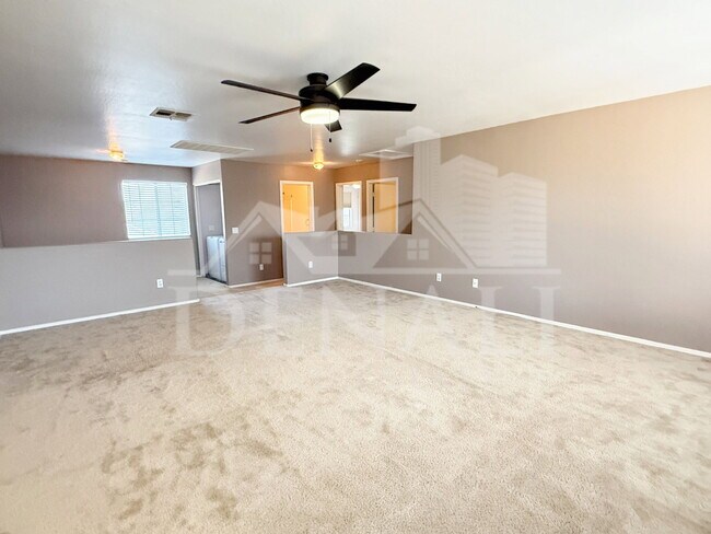 Building Photo - 11810 W Sunnyside Dr