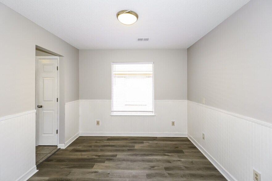 Building Photo - 6963 Naples Dr