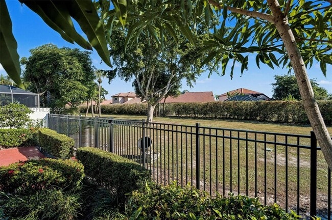 Building Photo - 6438 Via Rosa