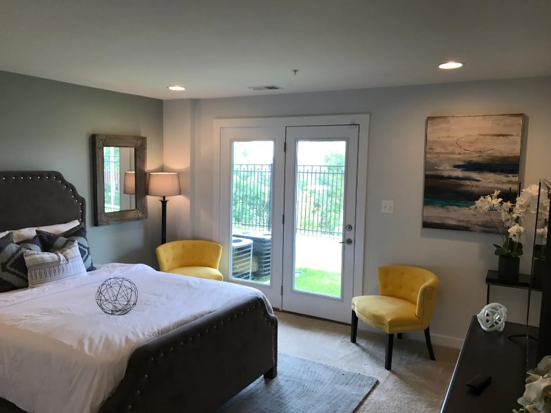 Building Photo - 4224 Skyview