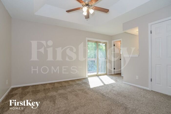 Building Photo - 6733 NW Sioux Dr