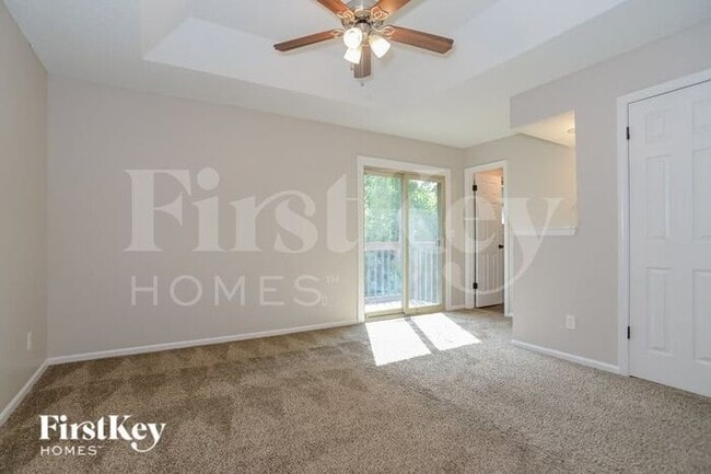 Building Photo - 6733 NW Sioux Dr
