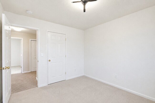Building Photo - 1541 W 11150 S