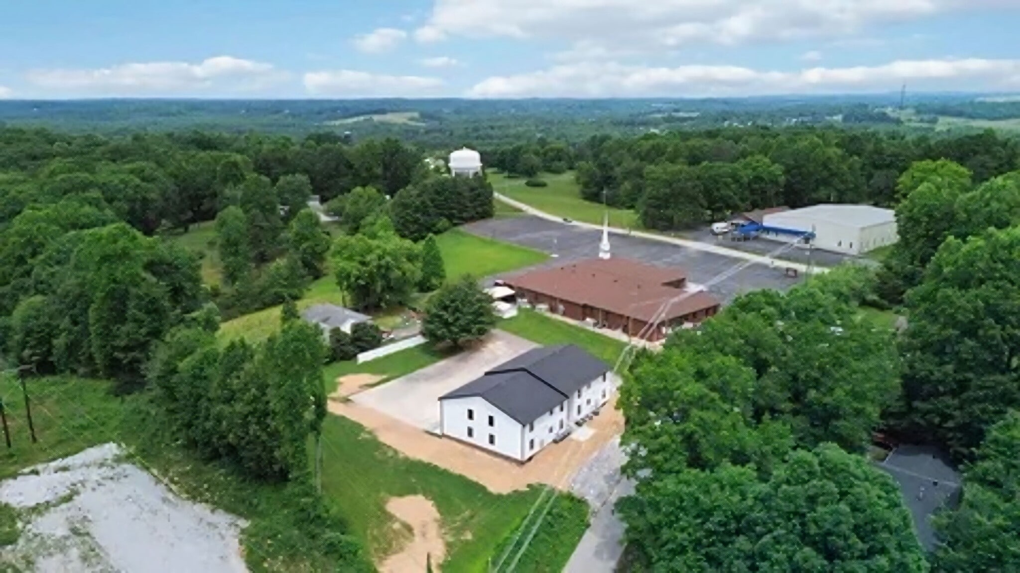 Building Photo - 56 Hopewell Church Rd