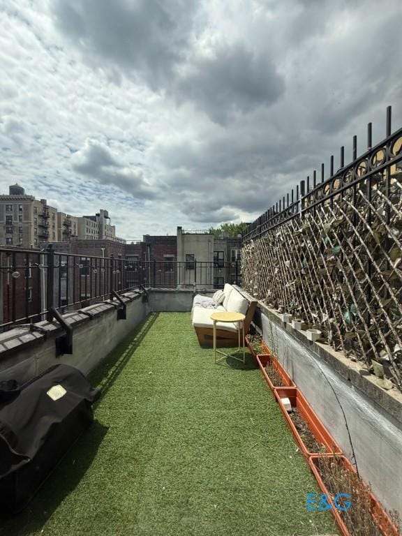 Building Photo - Top Level 2 BR (Convert. 3 Bedrooms) Townhouse Custom Apt.  with large private outdoor Space