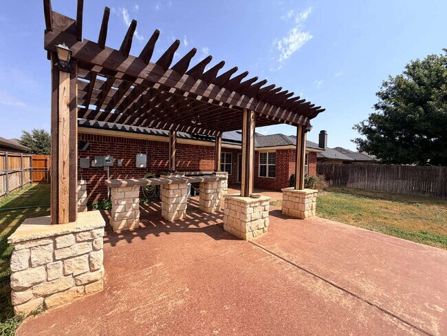 Building Photo - Pictures coming soon!