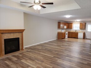 Building Photo - South East Springfield - Southern Hills Ho...