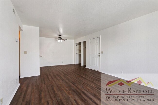 Building Photo - Cozy & Convenient 2-Bed, 1-Bath Condo in Roy!