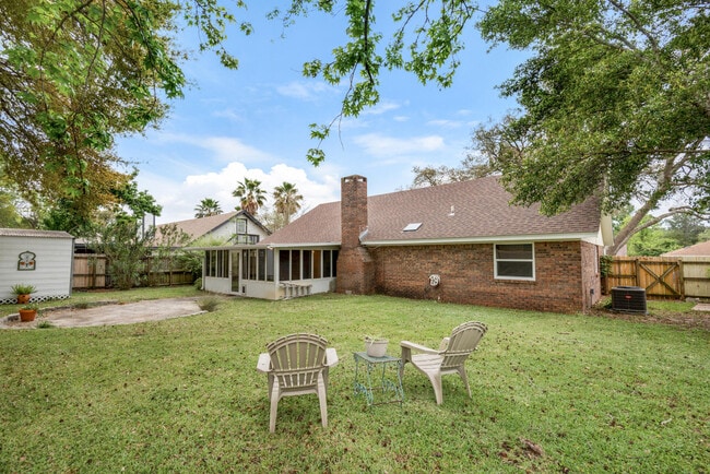 Building Photo - 707 Osage Dr