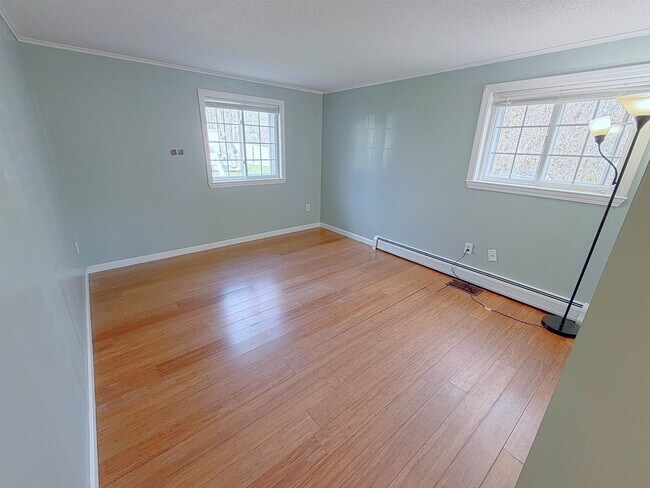 Building Photo - 76 Ode Way