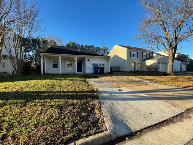 Building Photo - 4 BED / 3 BATH SINGLE FAMILY IN SALEM LAKES!