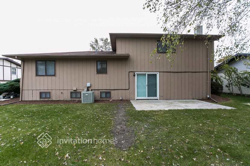 Building Photo - 5138 Riverside Dr