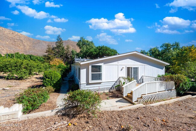 Building Photo - 1057 E La Loma Ave