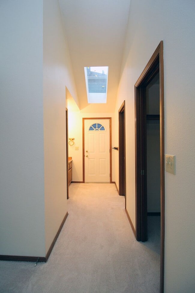 Building Photo - 13360 SW Gallop Ct