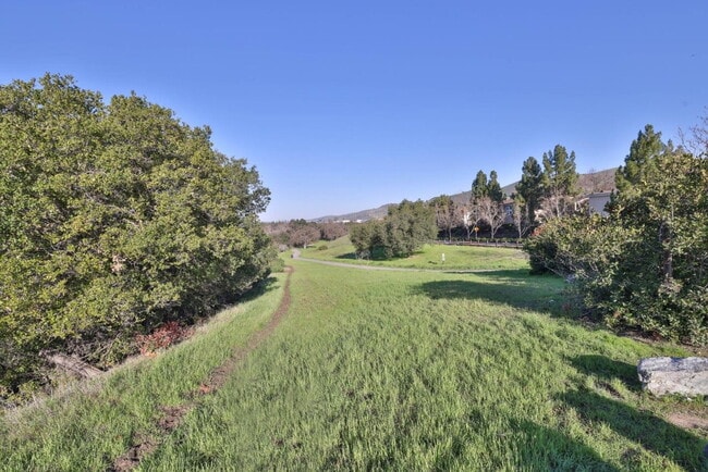 Building Photo - 114 Niguel Ln