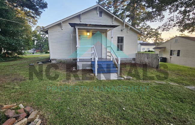 Building Photo - 207 E Edgecombe St