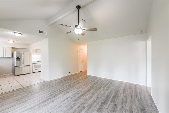 Building Photo - 5514 Vickita Dr